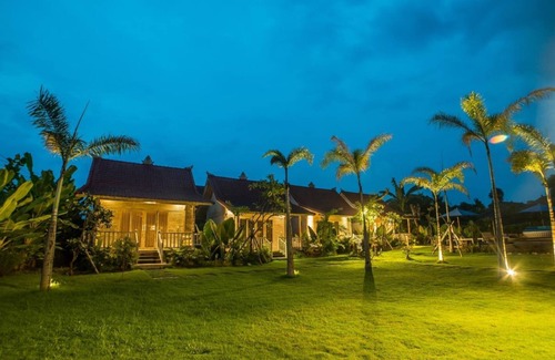 Mushroom Bay Cottage | Balinese Style Wooden Cottage in Nusa Lembongan, Good Location