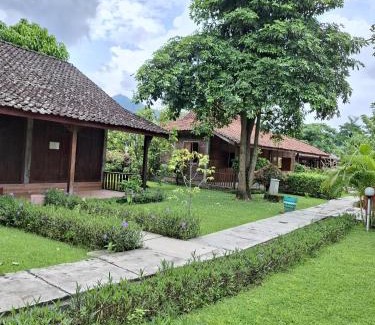Borobudur Cabin | Balkondes Tuksongo