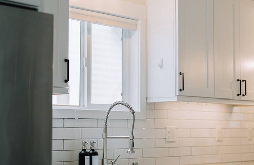 Ballard House | Ballard Craftsman | Sleeps 10 | A/C, BBQ & Firepit