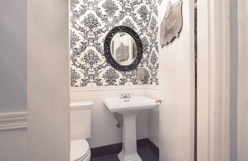 Old Ballard Hotel | Ballard Inn