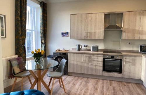 Ballater Apartment | Ballater, Entire home hosted by Catherine