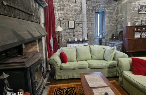 Ballindooley House | Ballindooley Castle 10 minutes to Galway City