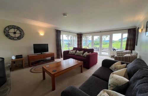 Pitlochry House | Ballinduin Bothy