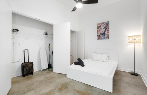 Downtown St. Louis Apartment | Ballpark Luxury Loft steps from Arch