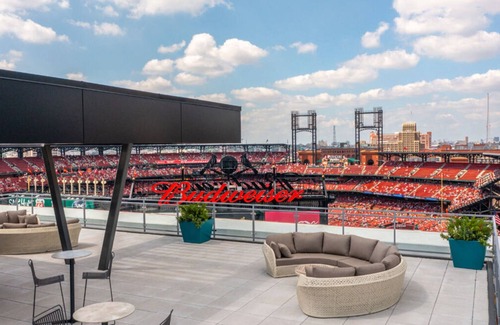 Downtown St. Louis Apartment | BallparkHeights 1BD 5