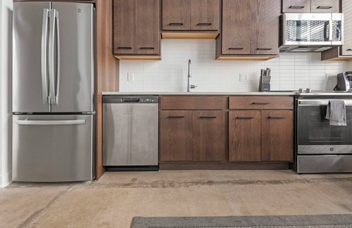 Downtown St. Louis Apartment | BallparkHeights Studio 2