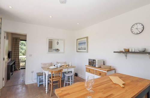 Icklesham Cottage | BALLYHANDY, romantic, country holiday cottage in Winchelsea Beach