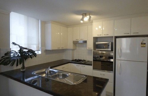 Balmain Apartment | Balmain- BUCHN Buchanan Street - Modern 2BR with Balconies Resort Facilities Near Balmain Village
