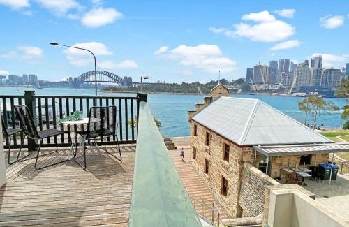 Balmain East Apartment | Balmain Wharf l 2 Bedroom Apartment