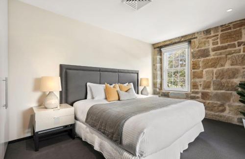 Balmain East Apartment | Balmain Wharf l 2 Bedroom Apartment