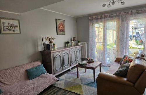 Neder-Over-Heembeek Apartment | Balsamine