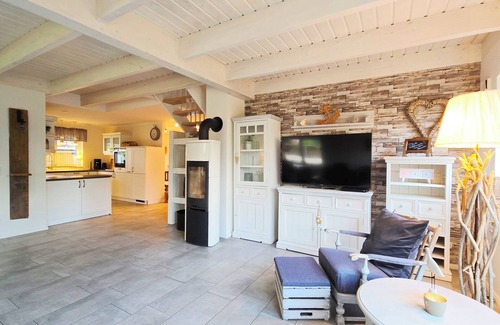 Blekendorf House | Baltic Sea vacation home Lille Hus 220sqm living space and 1,100sqm garden with hot tub