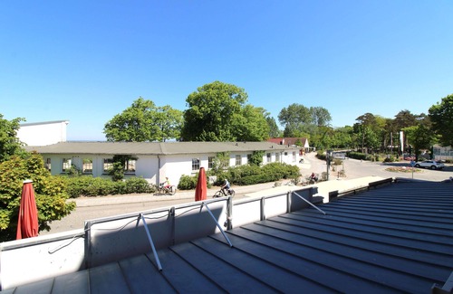 Ostseebad Kuhlungsborn Apartment | Baltic Sea view apartment Rügen 12: 2-room apartment close to the beach with large balcony facing the sea