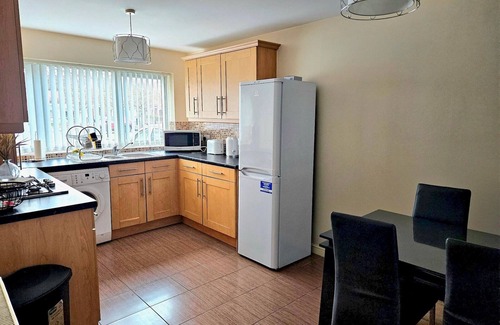 Liverpool House | Baltic Townhouse, 4 Bed, Parking - Pass the Keys