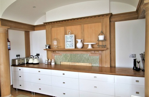Skelmorlie House | Balvonie House - Luxury Mansion House for 26. Hot Tub and Views over the Clyde