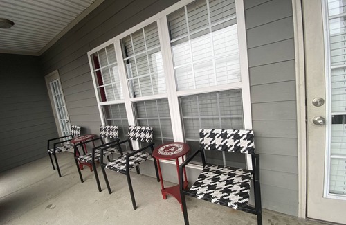 Tuscaloosa Condo | Bama Condo only 1/2 Mile from Campus and Coleman Colesium: .8 to Bryant Denny!