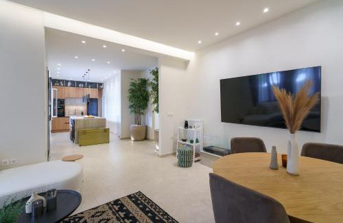 Kallithea Villa | BAMBOO Athens Villa
