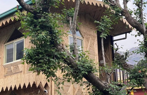 Tapovan Cottage | Bamboo Garden Cottages and Cafe