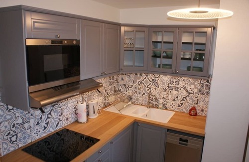 Saint-Denis Apartment | Bamboo Terrace 1BR apartment + Safe parking, FLORA1