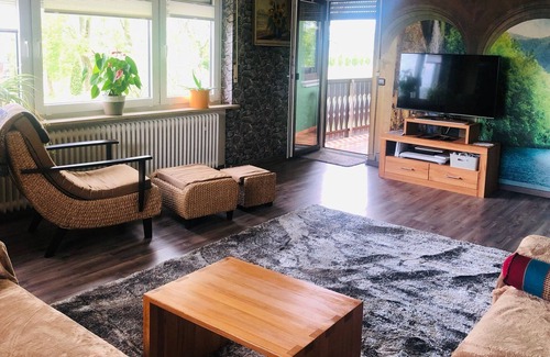 Bad Steben Apartment | BAN Thai Ferienwohnung in Bad Steben - 3-raum-ferienwohnung mit Süd-balkon