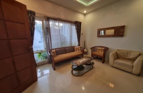 Depok House | Banana Homestay