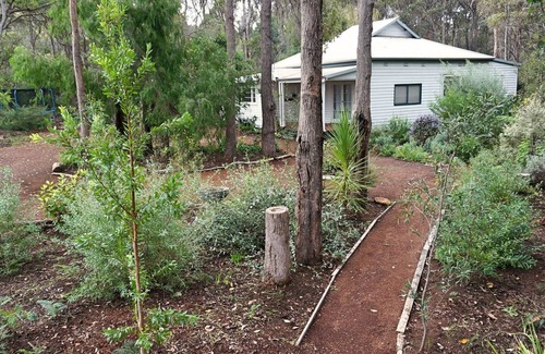 Margaret River House | Banana Pancakes - Walk to Town