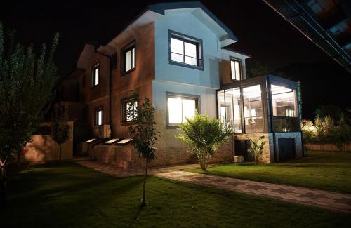 Dalaman Villa | Banana Tree, Happy Tree Houses