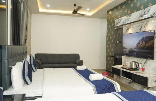 Lanka Hotel | Banarasi Kothi