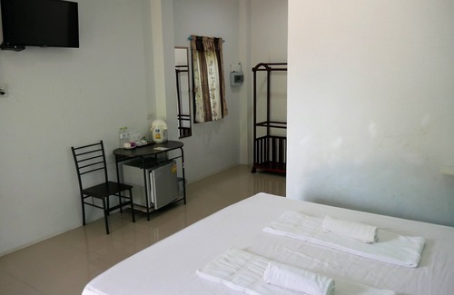 Khlung Hotel | Banauyporn Resort