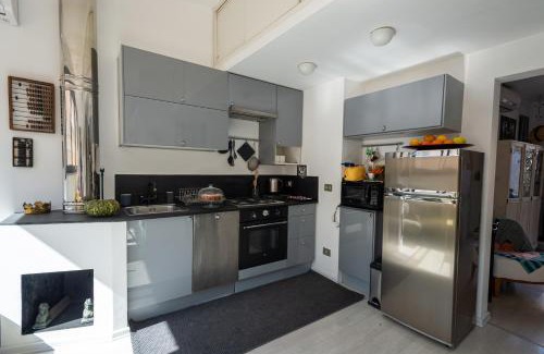 Rione V Ponte Apartment | Banchi Nove, penthouse full of light and silence