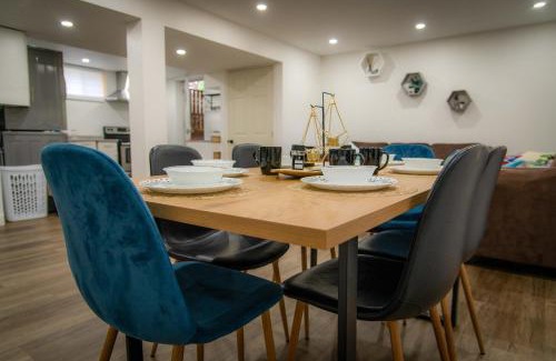 Hastings Highlands House | Bancroft Memories 5BR Family Retreat 2 Kitchens