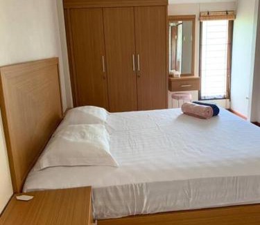 Banda Aceh House | Banda Aceh Batoh Homestay - private - fits up to 8 persons