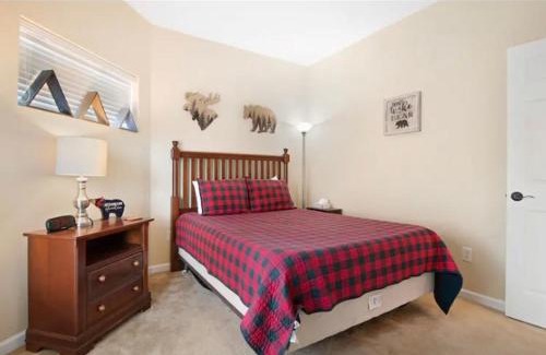 Pigeon Forge Apartment | Bandit's Riverfront Retreat - Mountain View- Condo-Fishing-Balcony-Fireplace-Great Location!