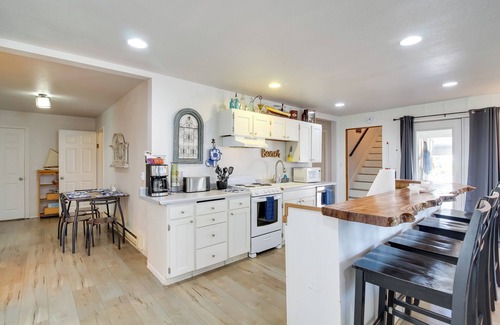 Bandon House | Bandon Home w/Patio, Steps to South Jetty Park