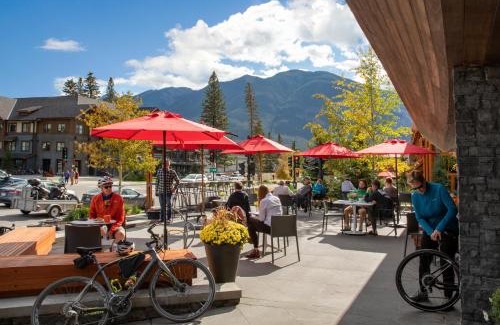 Banff Hotel | Banff Aspen Lodge