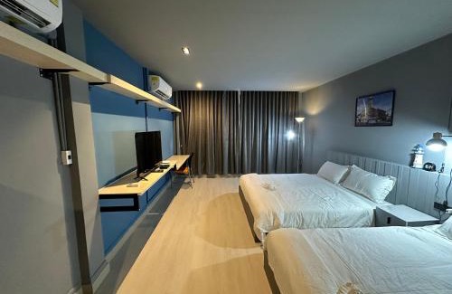 Yan Nawa House | Bangkok vibe, City House, 7 mins to BTS, City center, Private room in Sathon, Private bathroom, Bangkok, Thailand