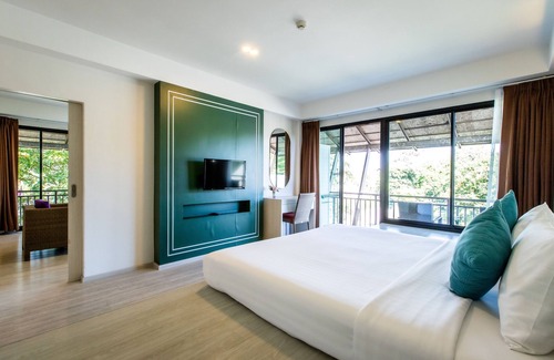 Ban Bang Saen Hotel | Bangsaen Heritage Hotel