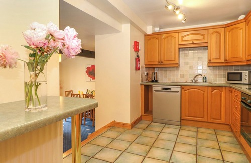 Bondgate Within Cottage | BANK BARN AT POUND FARM, character holiday cottage in Kendal