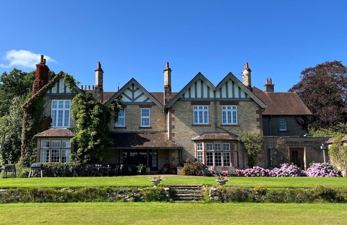 Carlisle Cottage | Bank House Longtown - a cottage that sleeps 30 guests in 15 bedrooms