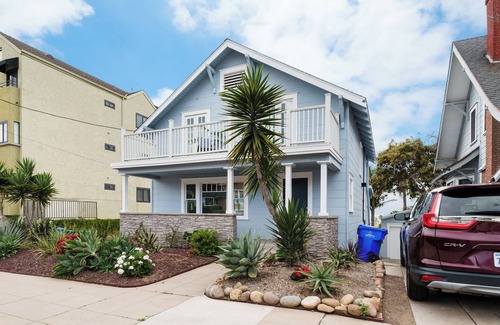 Bankers Hill Apartment | Bankers Hill Roomy Apt, 7 Min Walk to Downtown