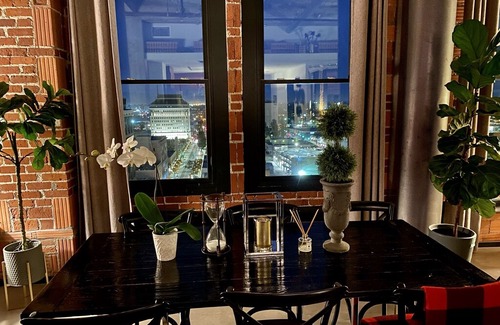 Downtown Apartment | Banker’s Suite in Fresno’s Iconic Building