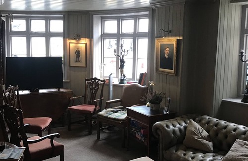 Corfe Castle Village Hotel | Bankes Arms Hotel