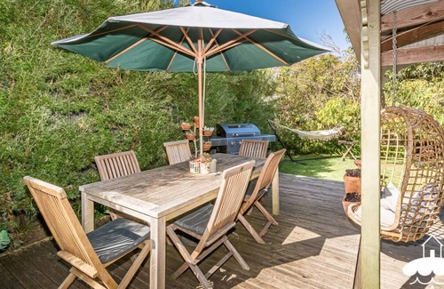 Sandy Point House | Banksia Beauty Sandy Point