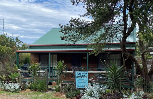 Sandy Point Cottage | Banksia Views Coastal Cottage