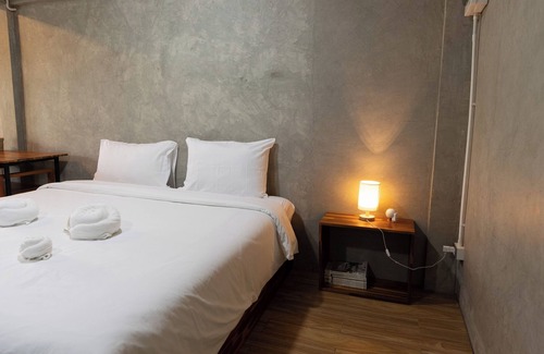 Ayutthaya Hotel | Banmai87 Guest House