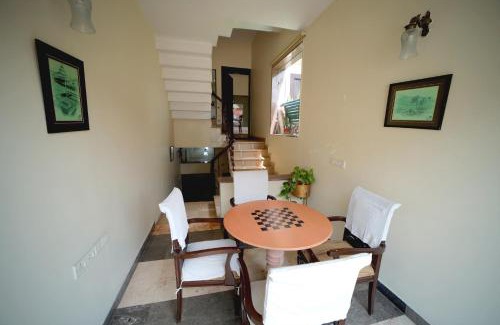 Taj Ganj House | Bansi Home Stay