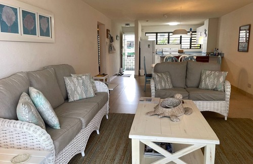 Garrison Historic Area Condo | Banyan Court, a Family-Friendly Condo Close to Everything!