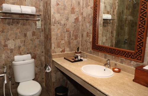Prigen Hotel | Baobab Safari Resort