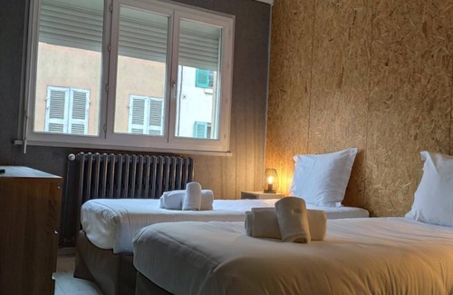Montrevel-en-Bresse Hotel | Bar Hotel du Centre