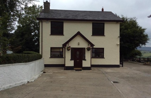 Newry House | Bar View House